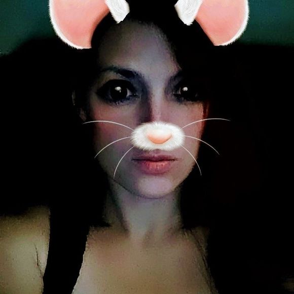 Meet your Posher, Jennifer - Picture 1 of 1